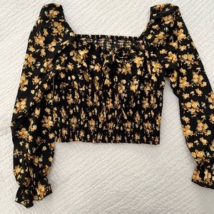 Black/Gold Floral Print Tie Front Top | Size L | NWOT